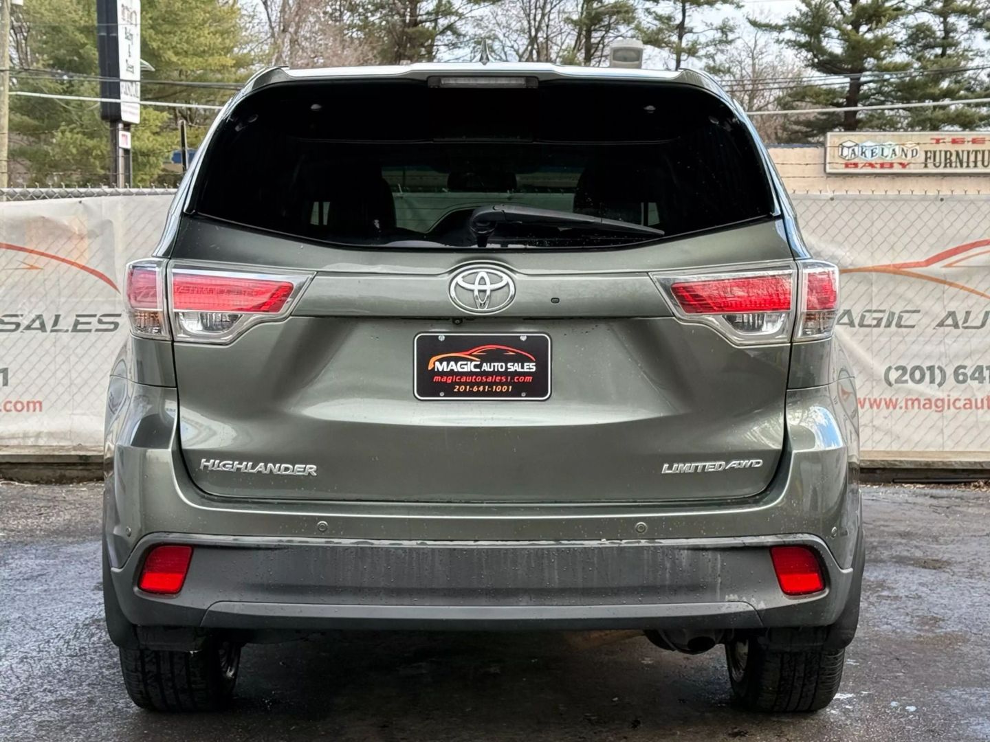 2016 Toyota Highlander - Image 10