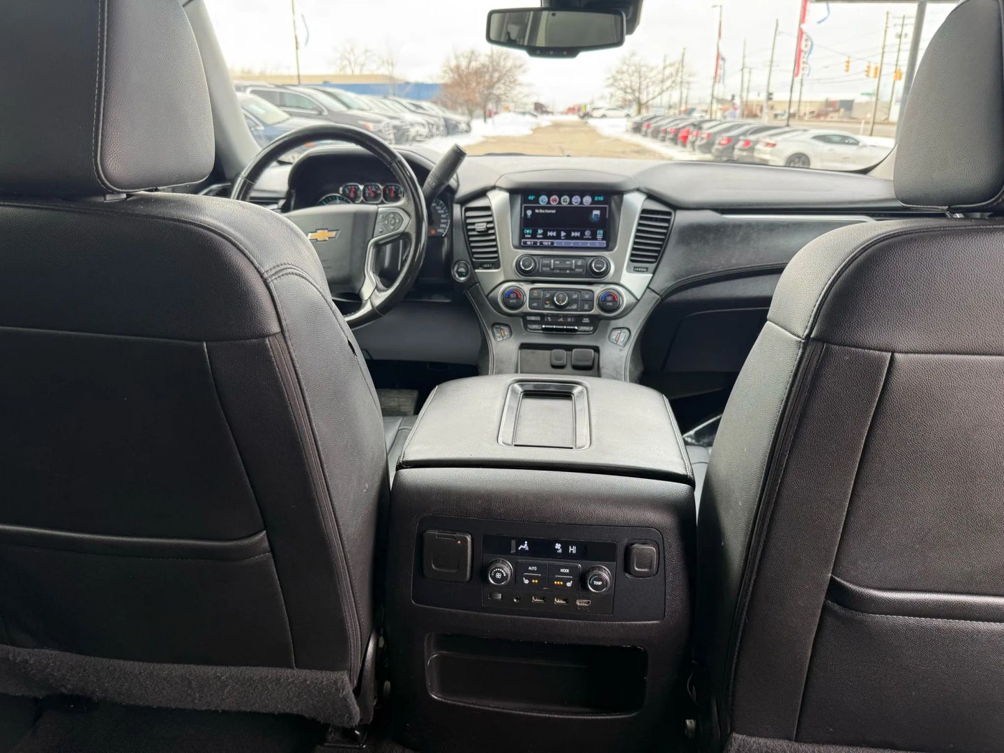 2018 Chevrolet Suburban - Image 28
