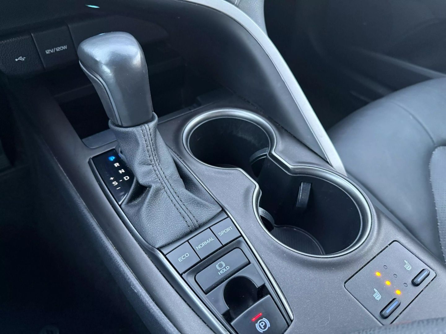 2023 Toyota Camry - Image 17