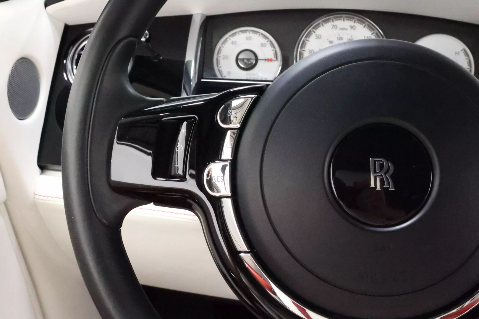 2017 Rolls-royce Wraith - Image 24
