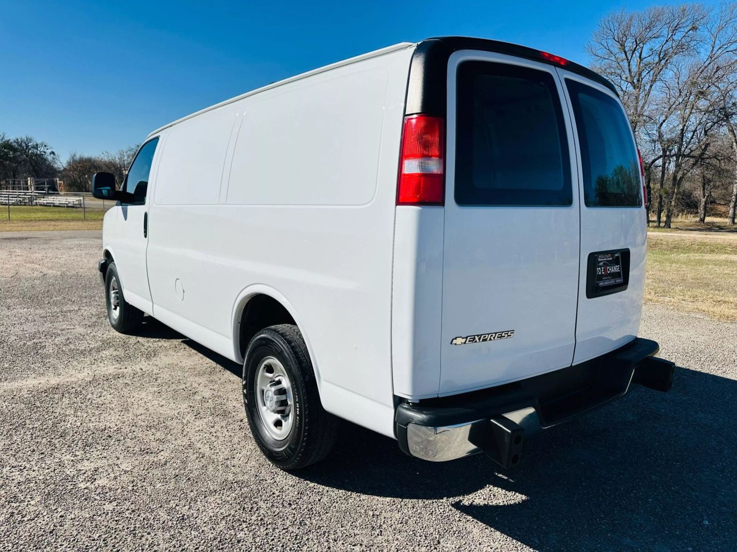 2018 Chevrolet Express 2500 Cargo - Image 8