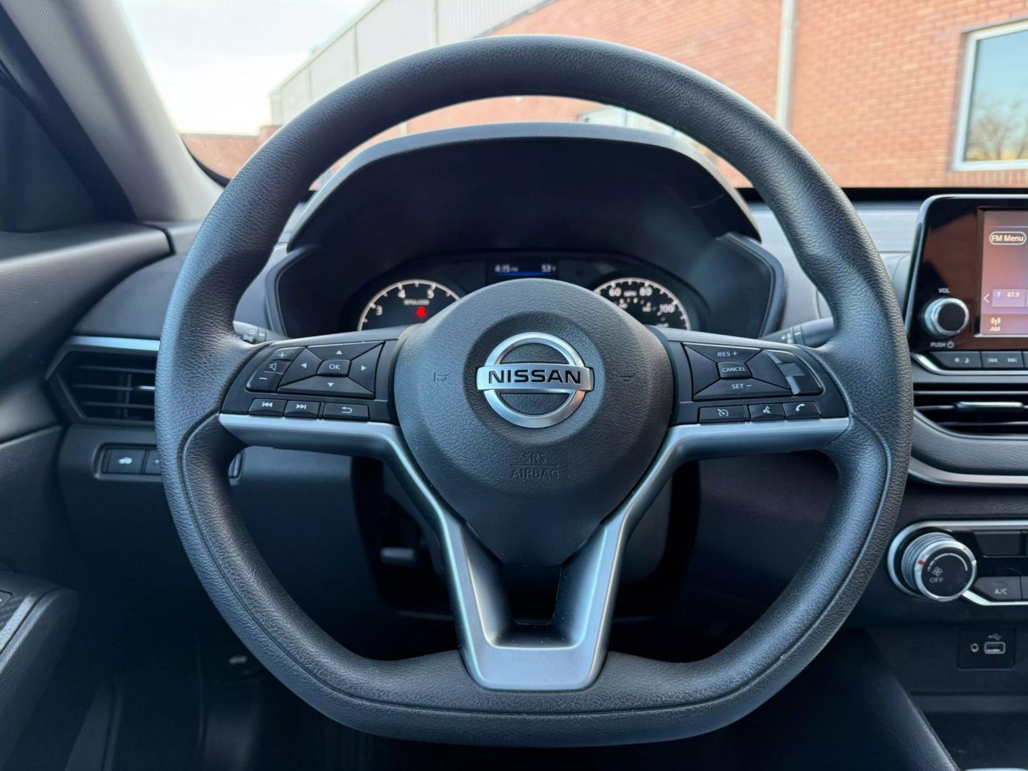 2021 Nissan Altima - Image 11