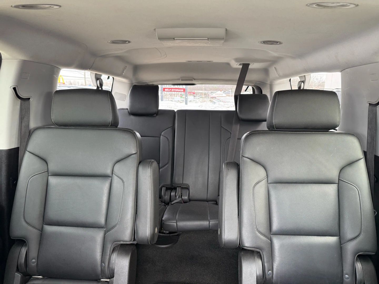 2018 Chevrolet Suburban - Image 31