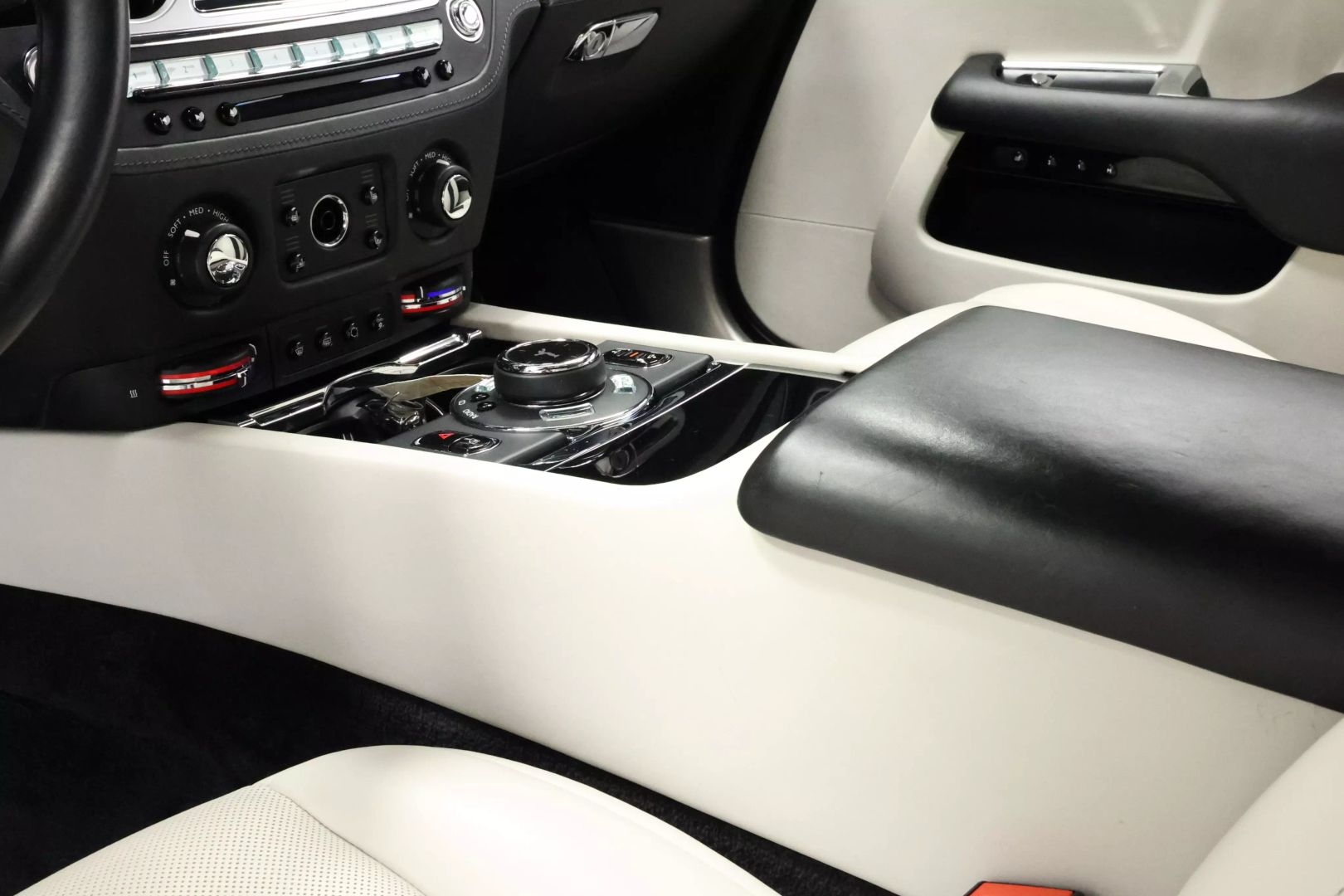 2017 Rolls-royce Wraith - Image 42