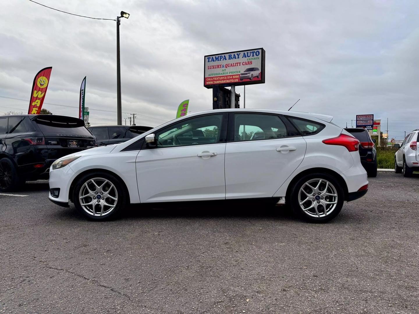 Used 2015 Ford Focus SE with VIN 1FADP3K26FL368239 for sale in Tampa, FL