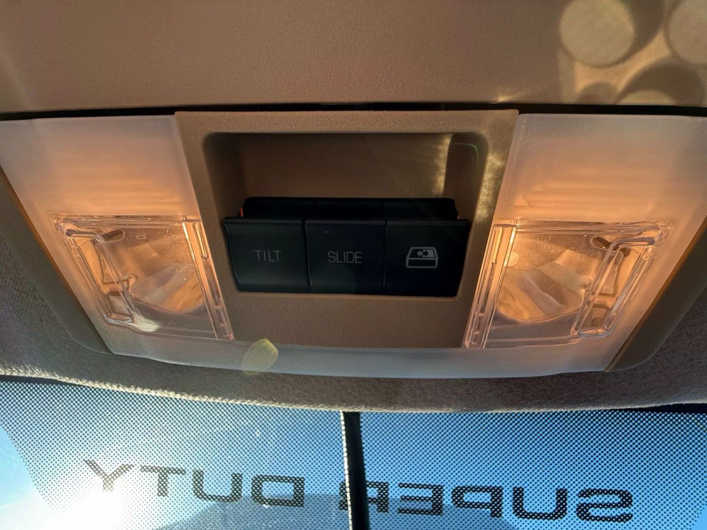 2012 Ford F250 Super Duty Crew Cab - Image 32