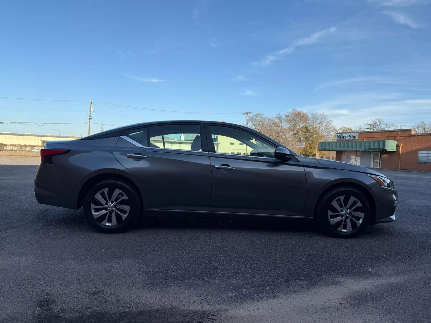 2021 Nissan Altima - Image 8