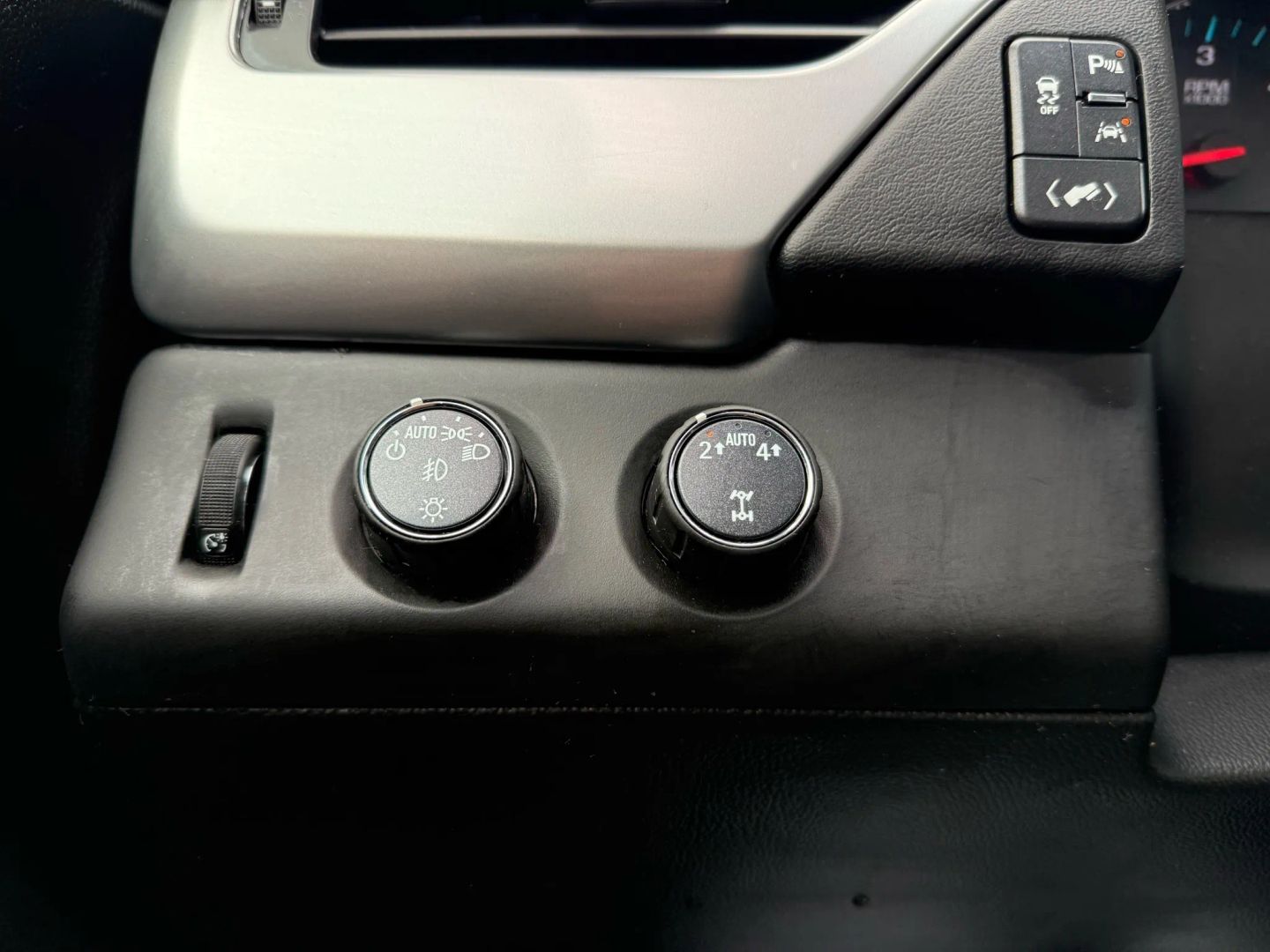 2018 Chevrolet Suburban - Image 52