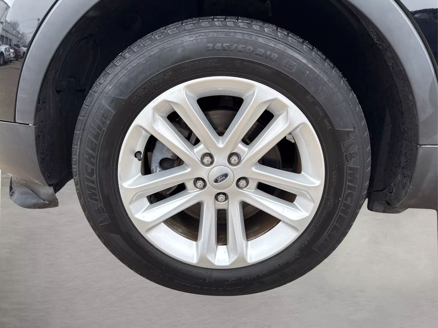 2017 Ford Explorer - Image 17