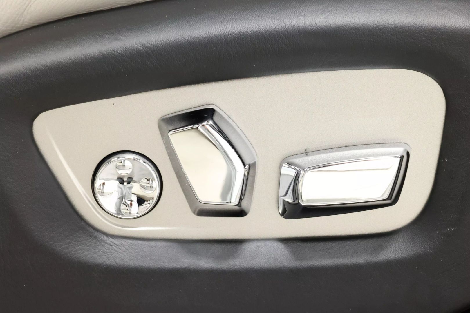 2017 Rolls-royce Wraith - Image 76