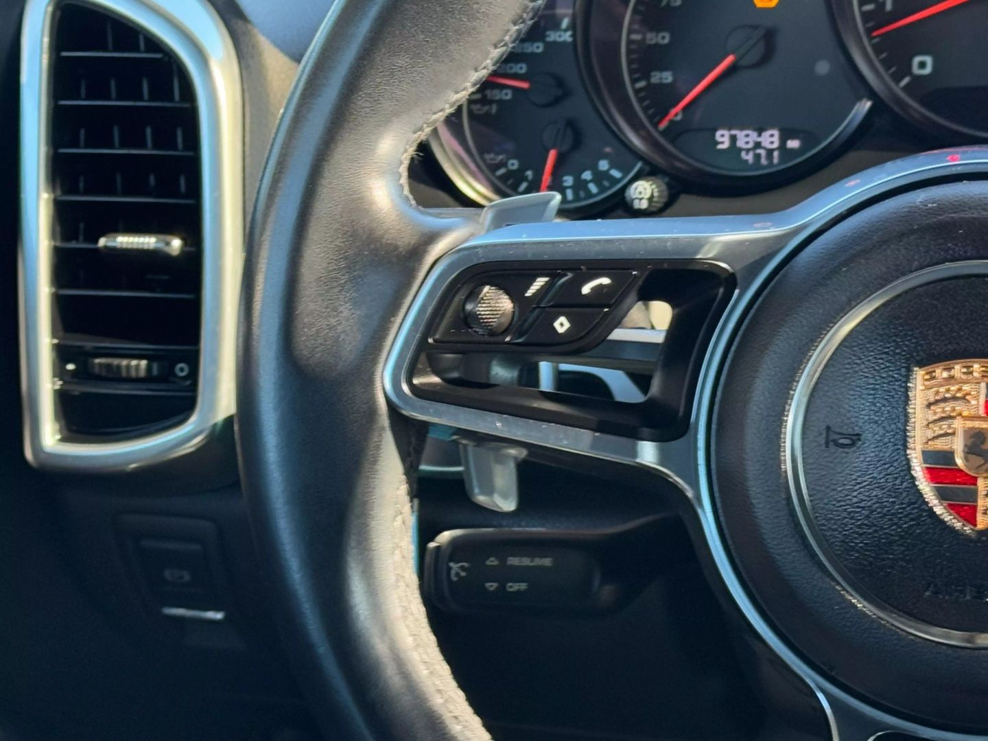 2016 Porsche Cayenne - Image 34