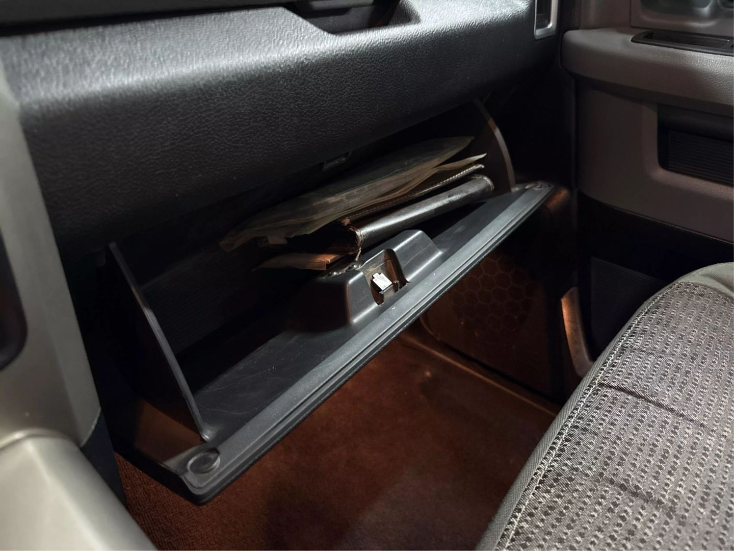 2015 Ram 1500 Crew Cab - Image 25