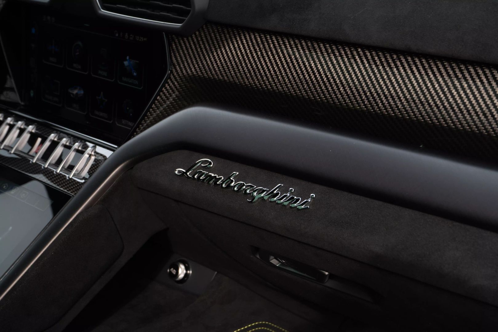 2023 Lamborghini Urus - Image 66