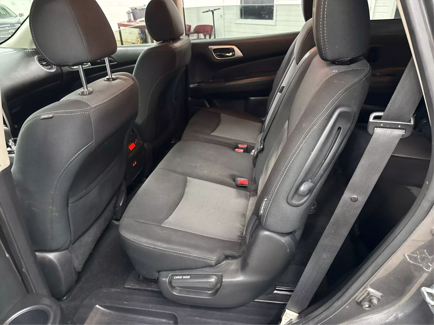 2019 Nissan Pathfinder - Image 27