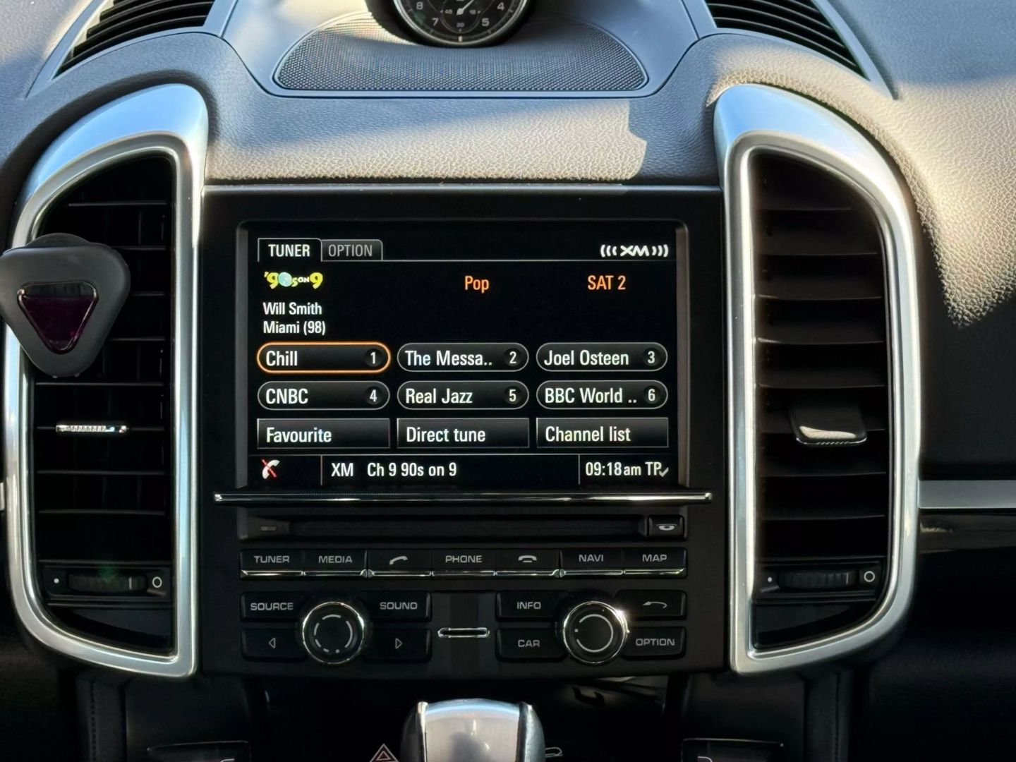 2016 Porsche Cayenne - Image 28