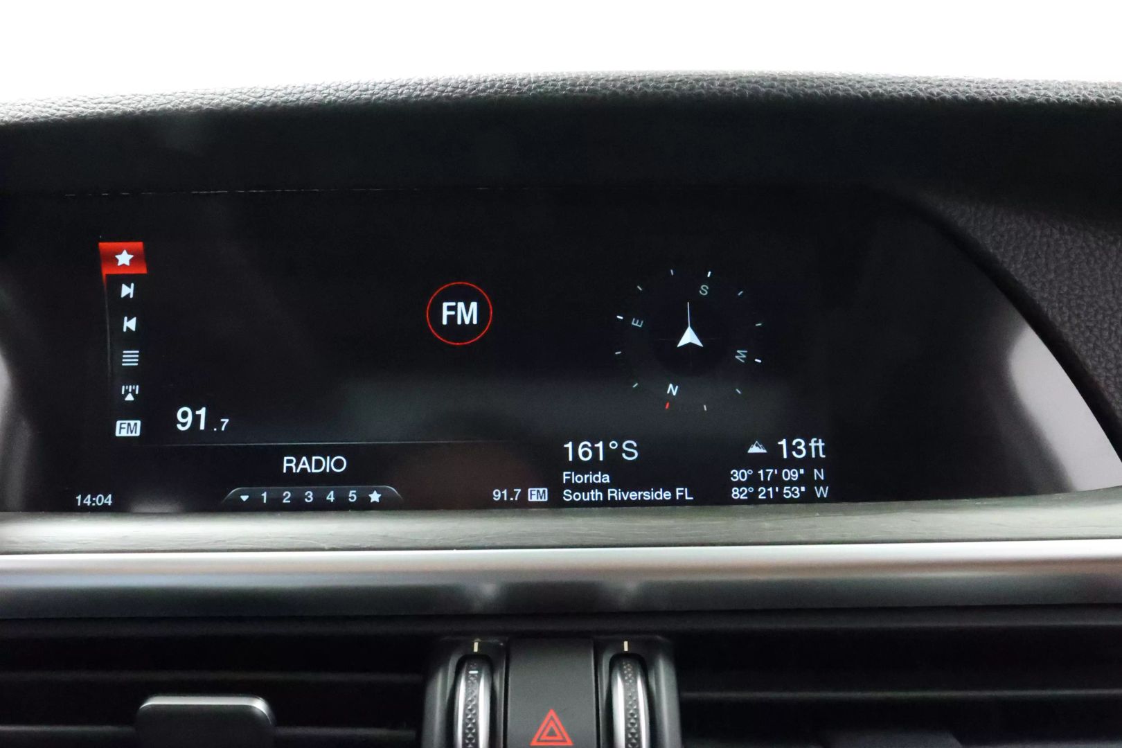 2018 Alfa Romeo Stelvio - Image 32