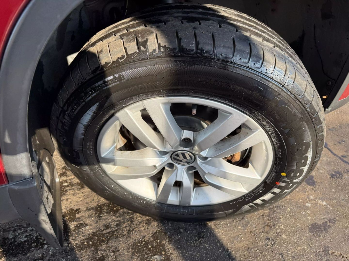 2014 Volkswagen Tiguan - Image 44