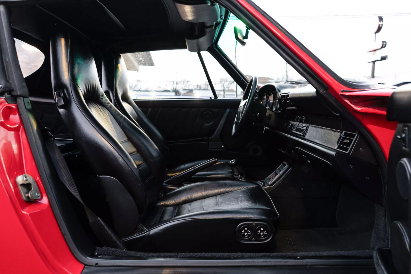 1990 Porsche 911 Carrera 2 - Image 77