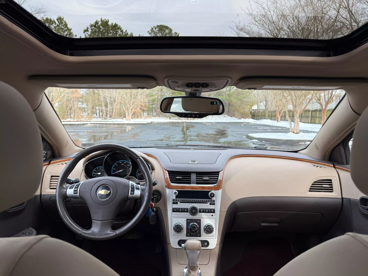 2009 Chevrolet Malibu - Image 16
