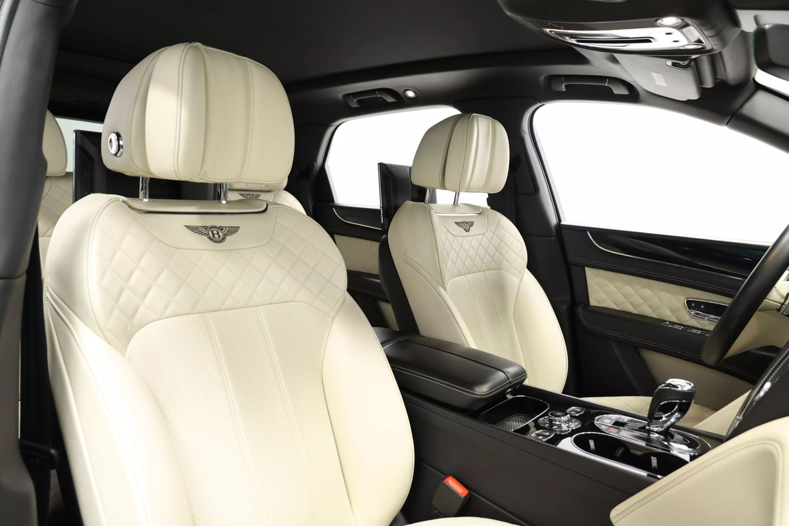 2017 Bentley Bentayga - Image 91