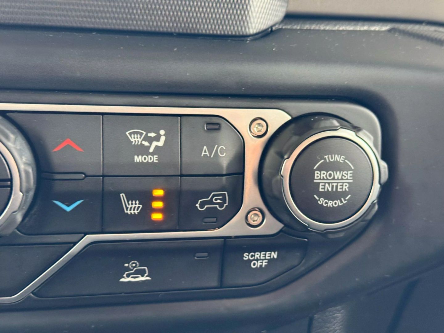 2021 Jeep Wrangler Unlimited - Image 32