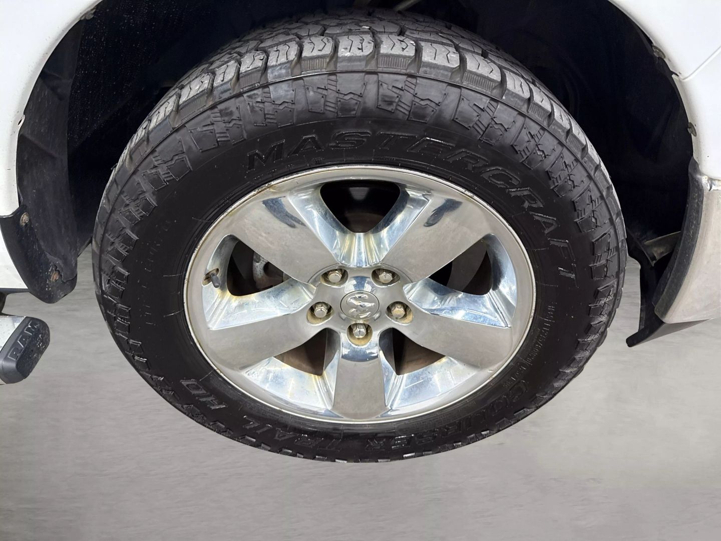 2015 Ram 1500 Crew Cab - Image 13