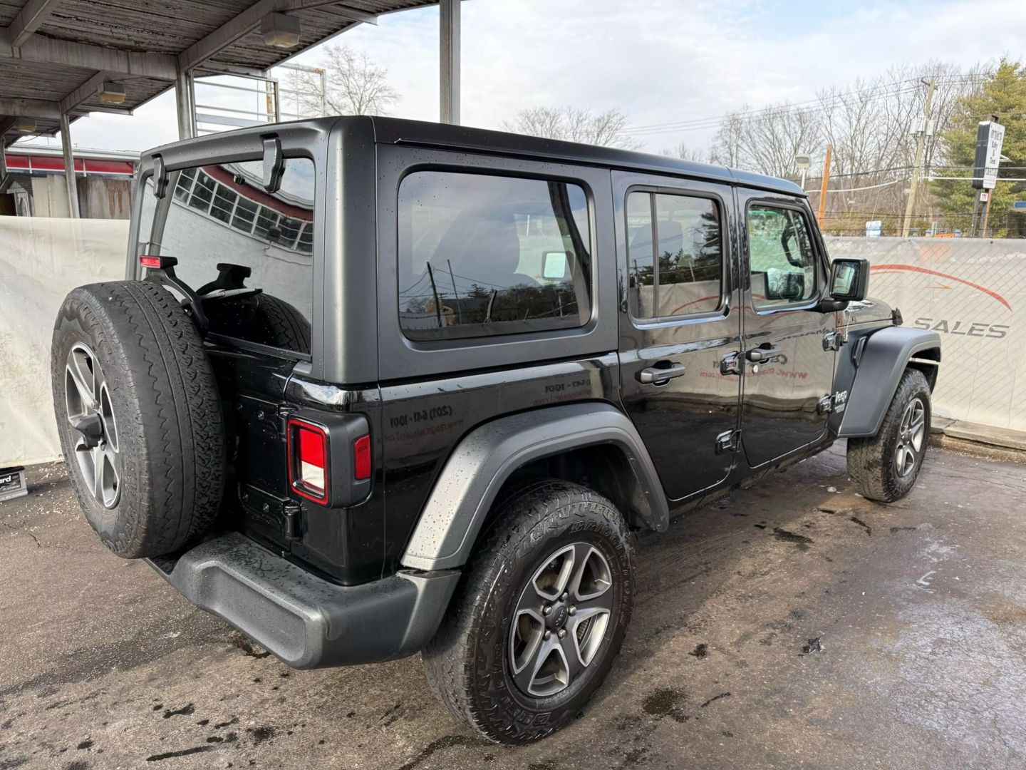 2021 Jeep Wrangler Unlimited - Image 12