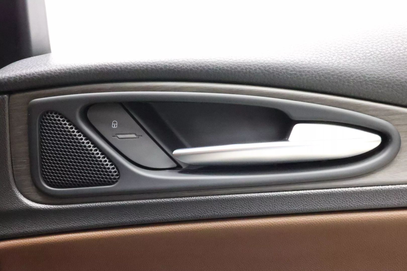 2018 Alfa Romeo Stelvio - Image 67