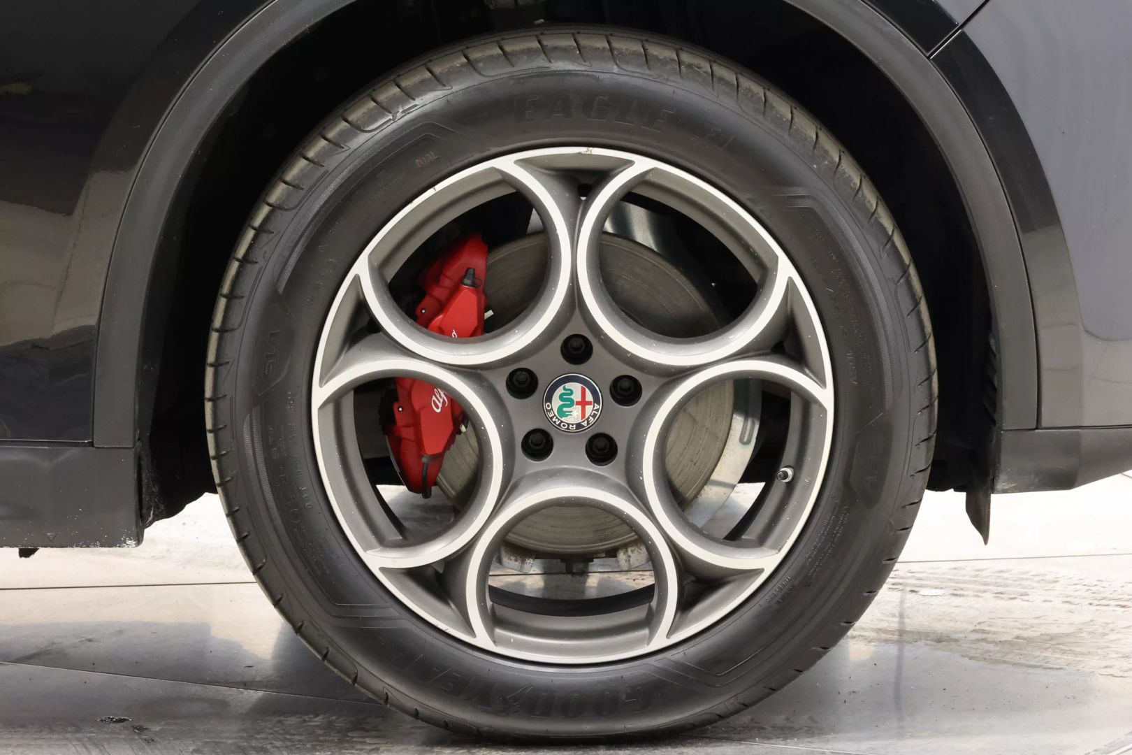 2018 Alfa Romeo Stelvio - Image 101