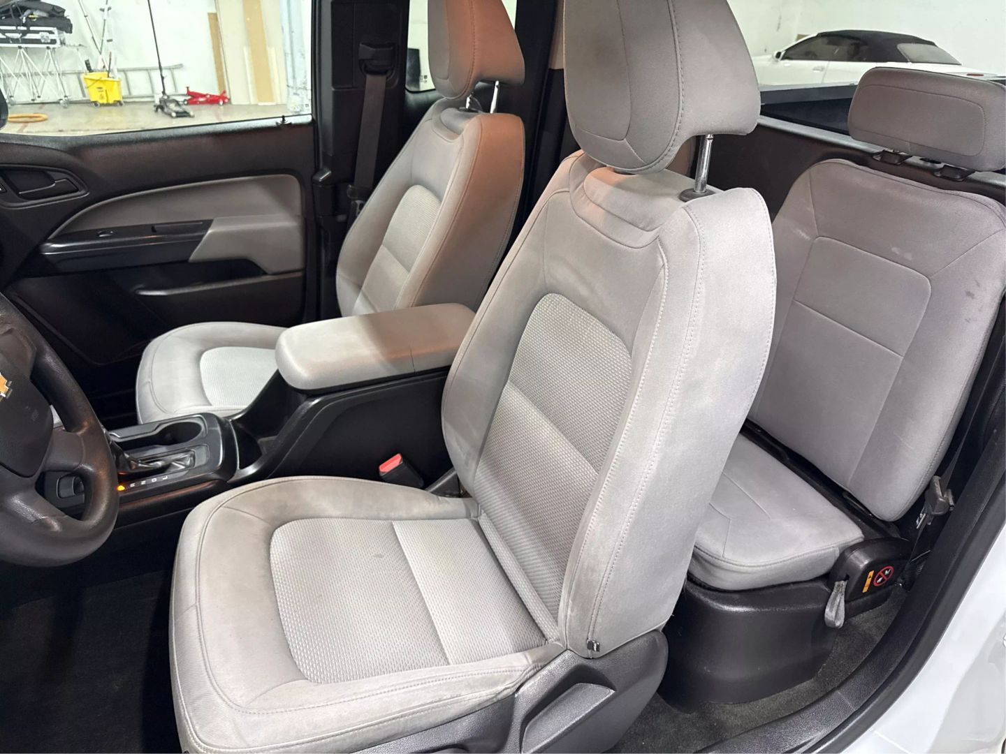 2017 Chevrolet Colorado Extended Cab - Image 26