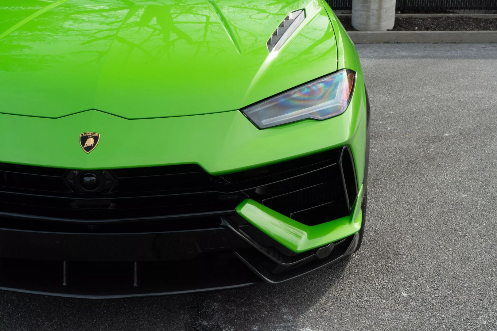 2023 Lamborghini Urus - Image 13