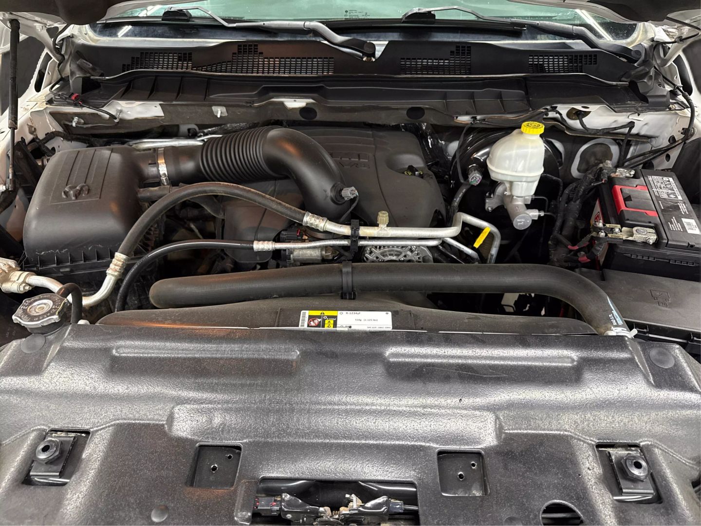 2015 Ram 1500 Crew Cab - Image 9