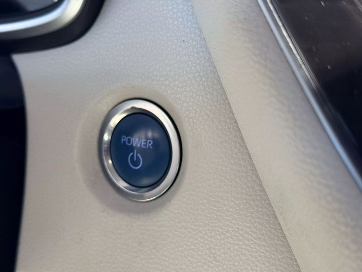 2022 Toyota Corolla Hybrid - Image 29