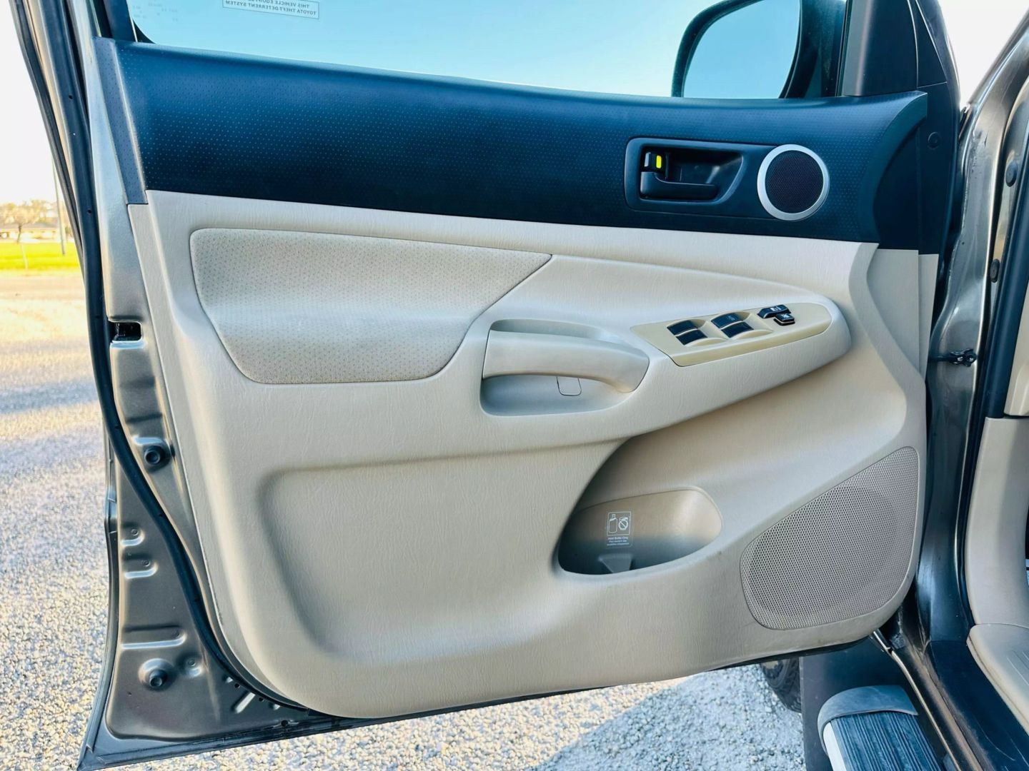 2009 Toyota Tacoma Double Cab - Image 12
