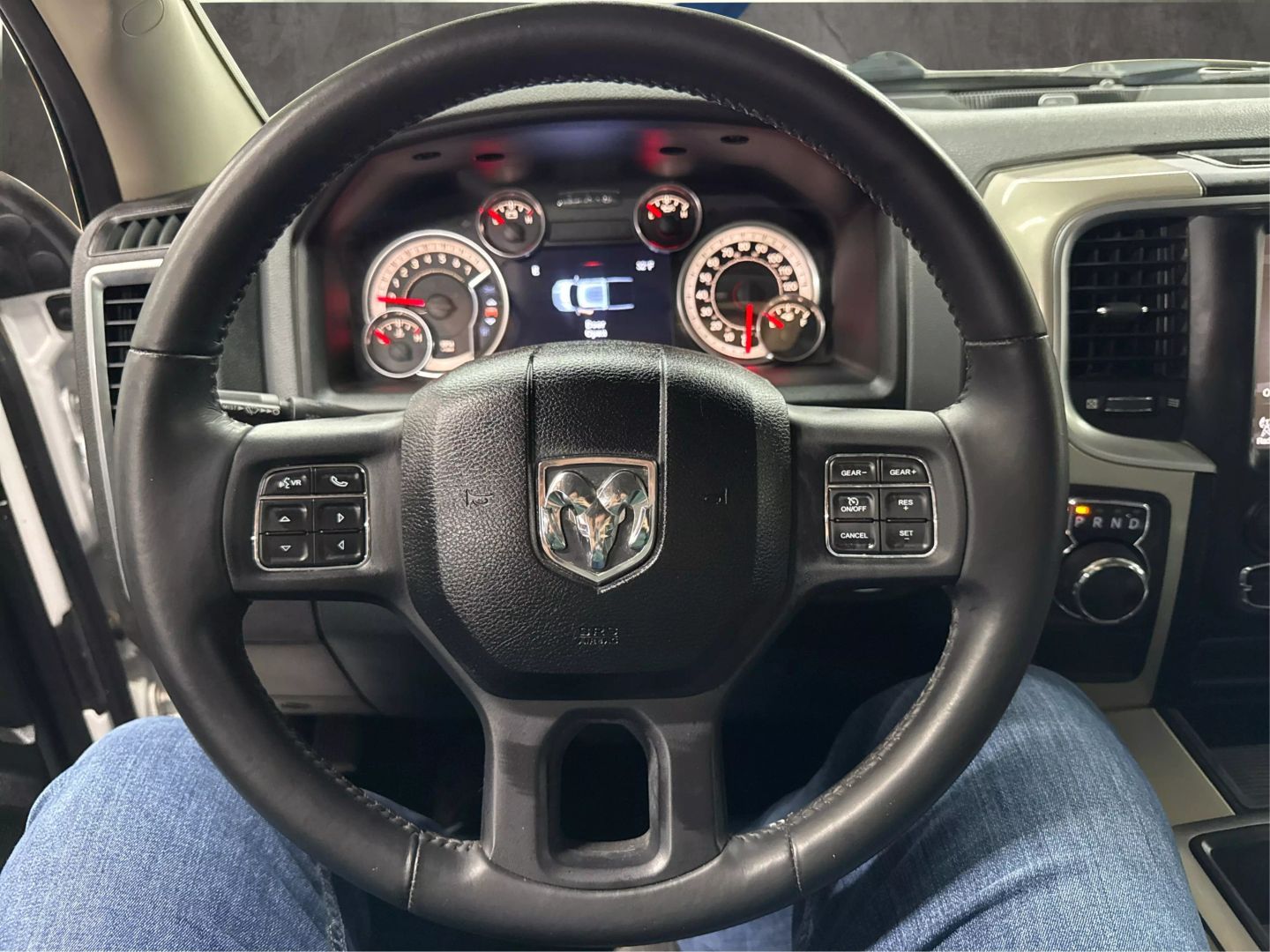 2015 Ram 1500 Crew Cab - Image 31