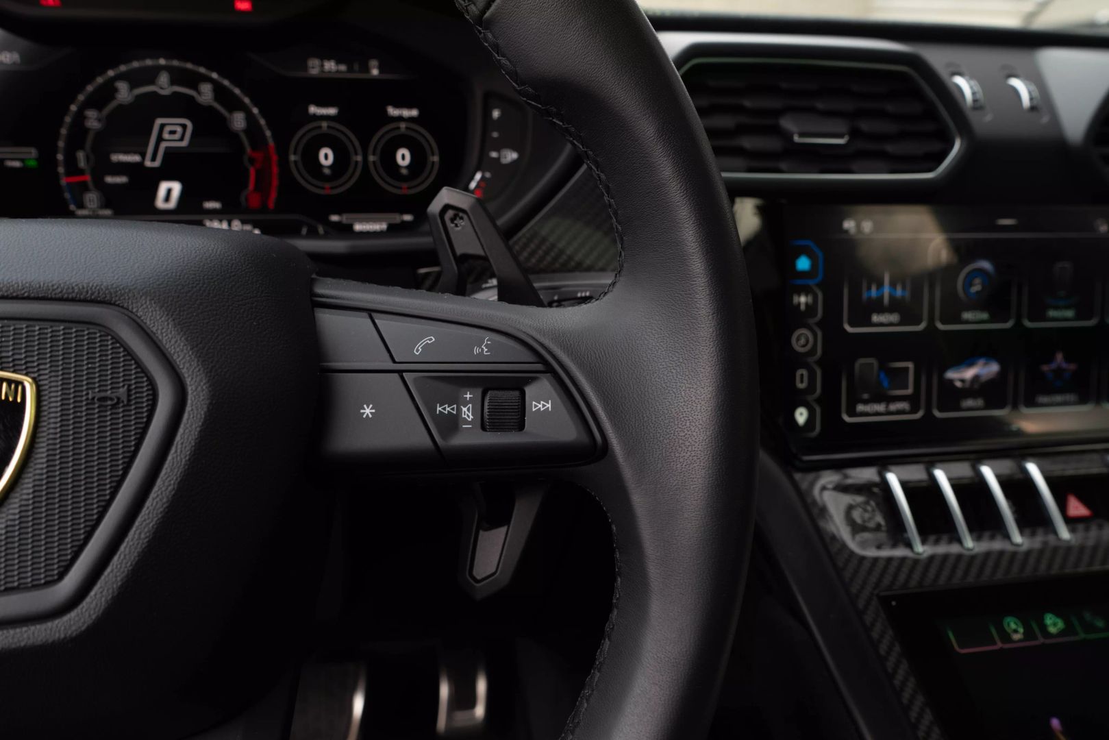 2023 Lamborghini Urus - Image 50