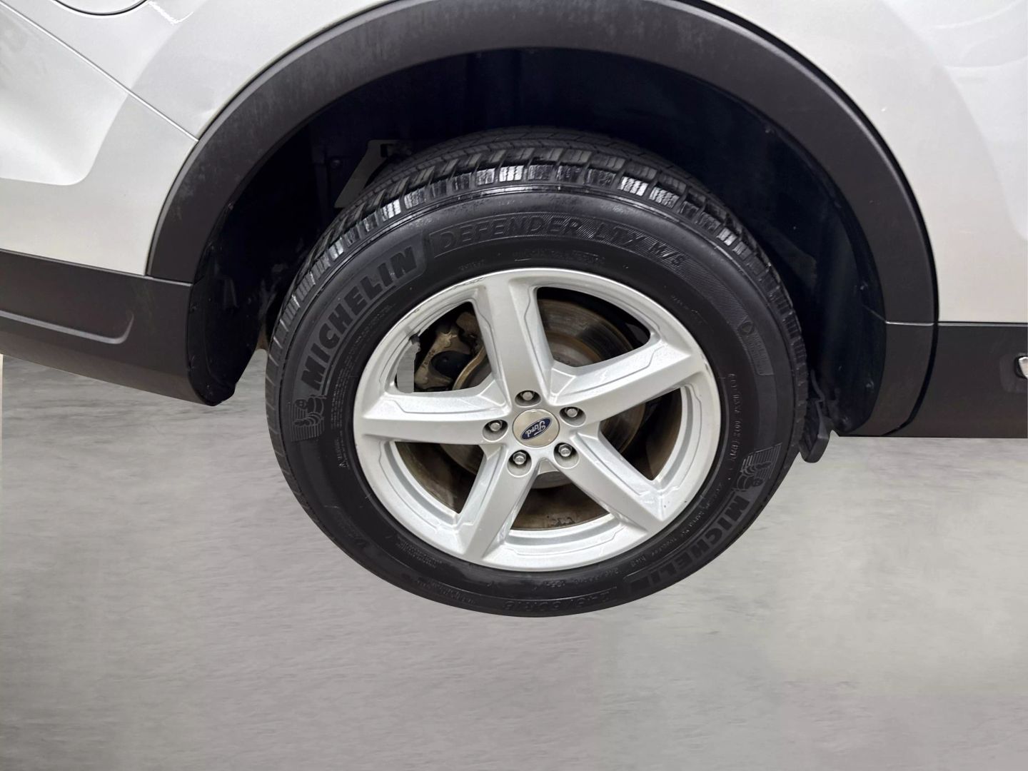 2018 Ford Explorer - Image 15