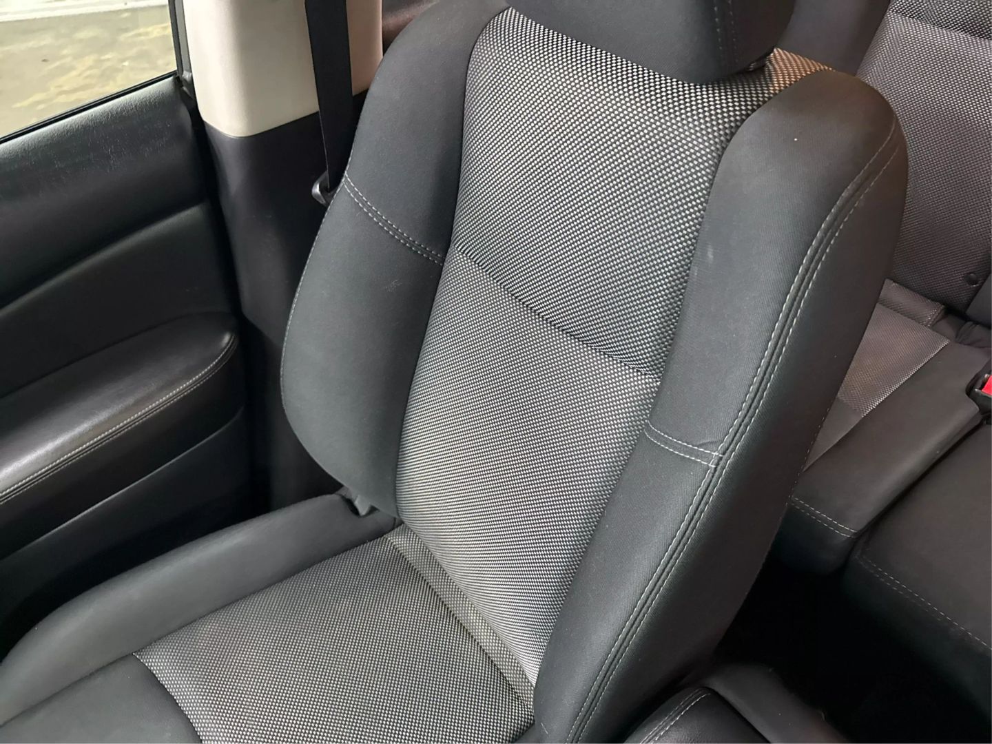 2019 Nissan Pathfinder - Image 26