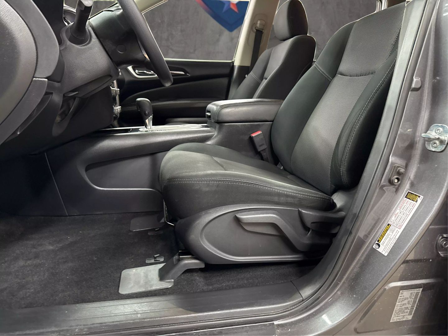 2019 Nissan Pathfinder - Image 32