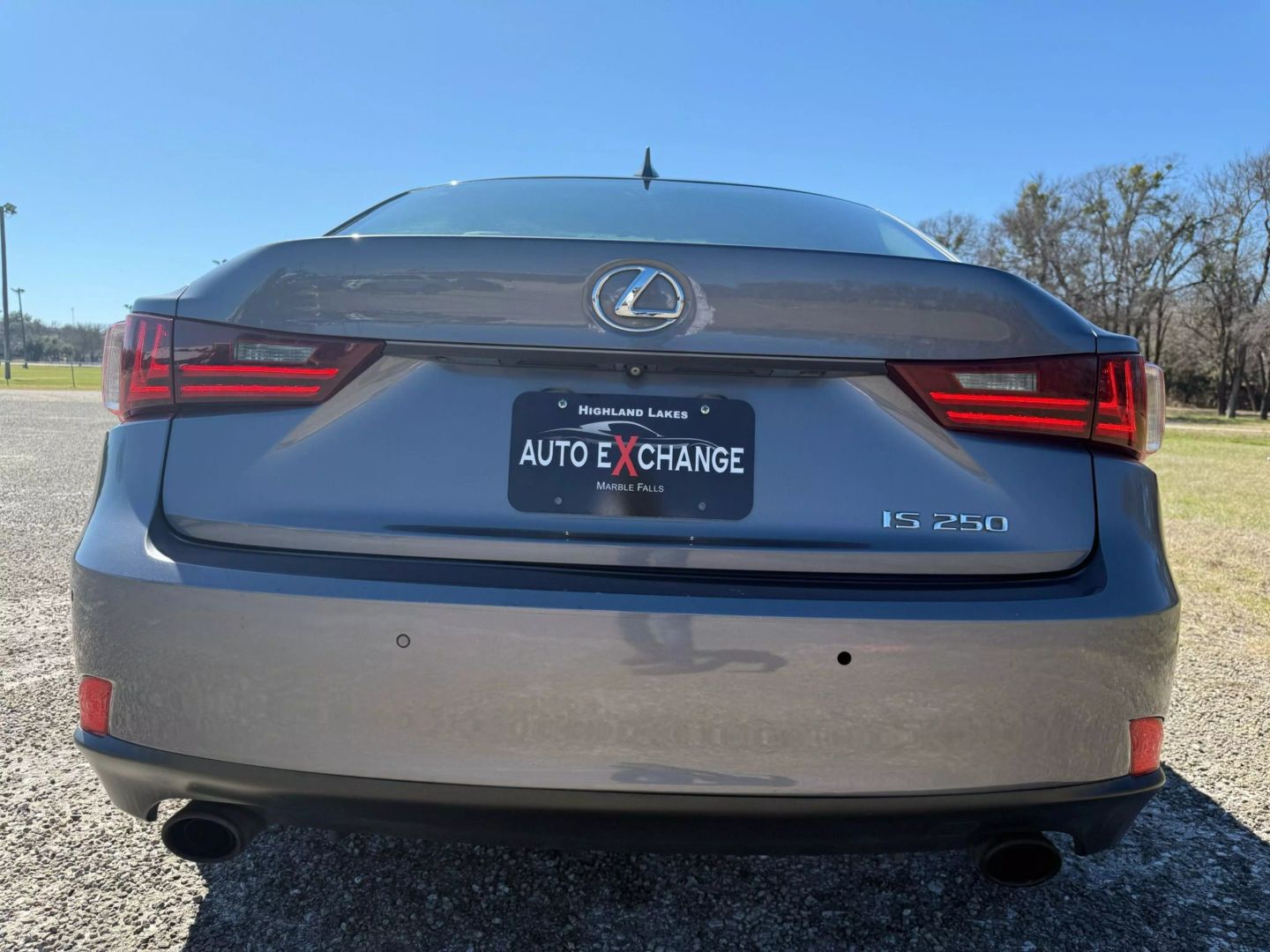 2015 Lexus Is - Image 32