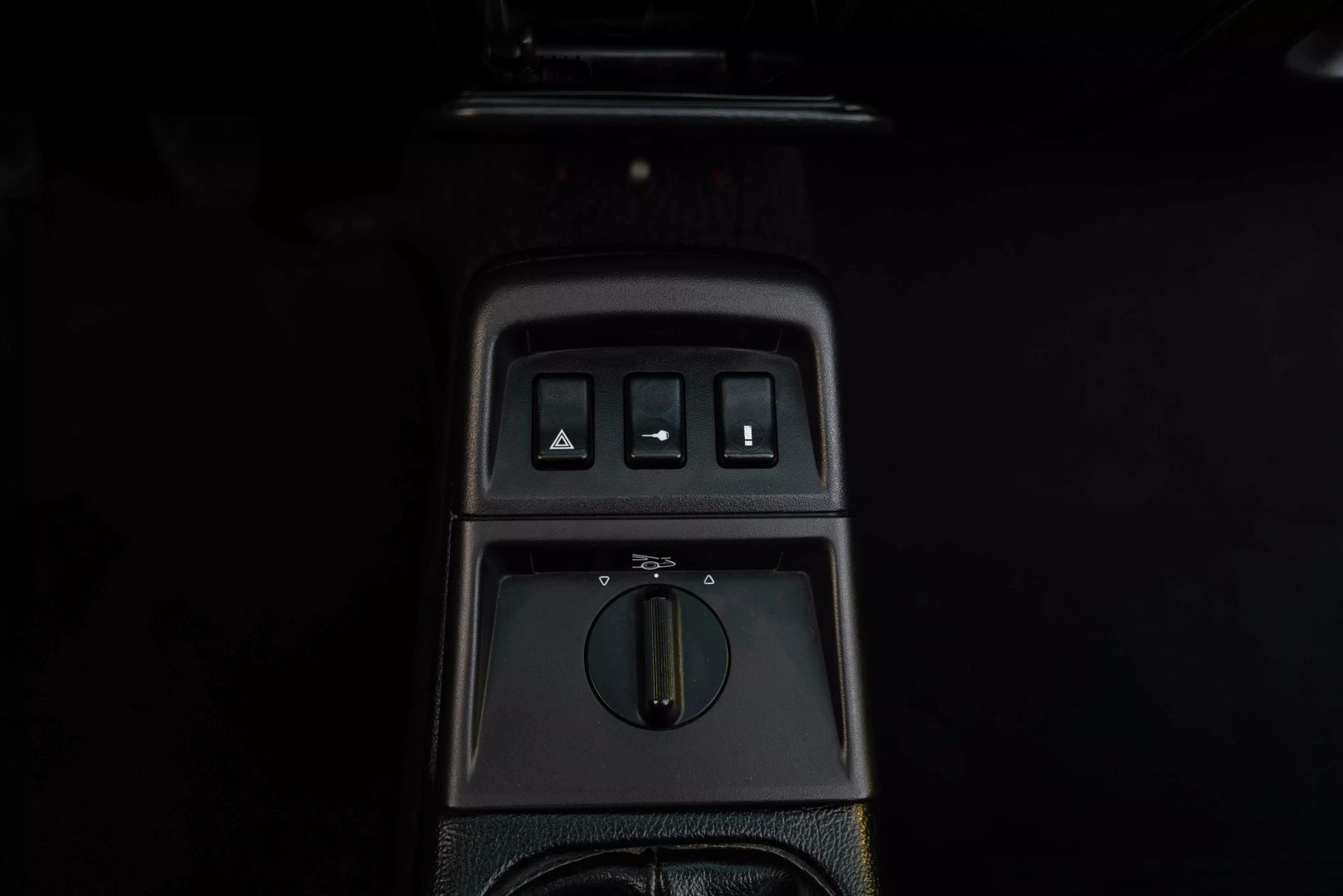 1990 Porsche 911 Carrera 2 - Image 72