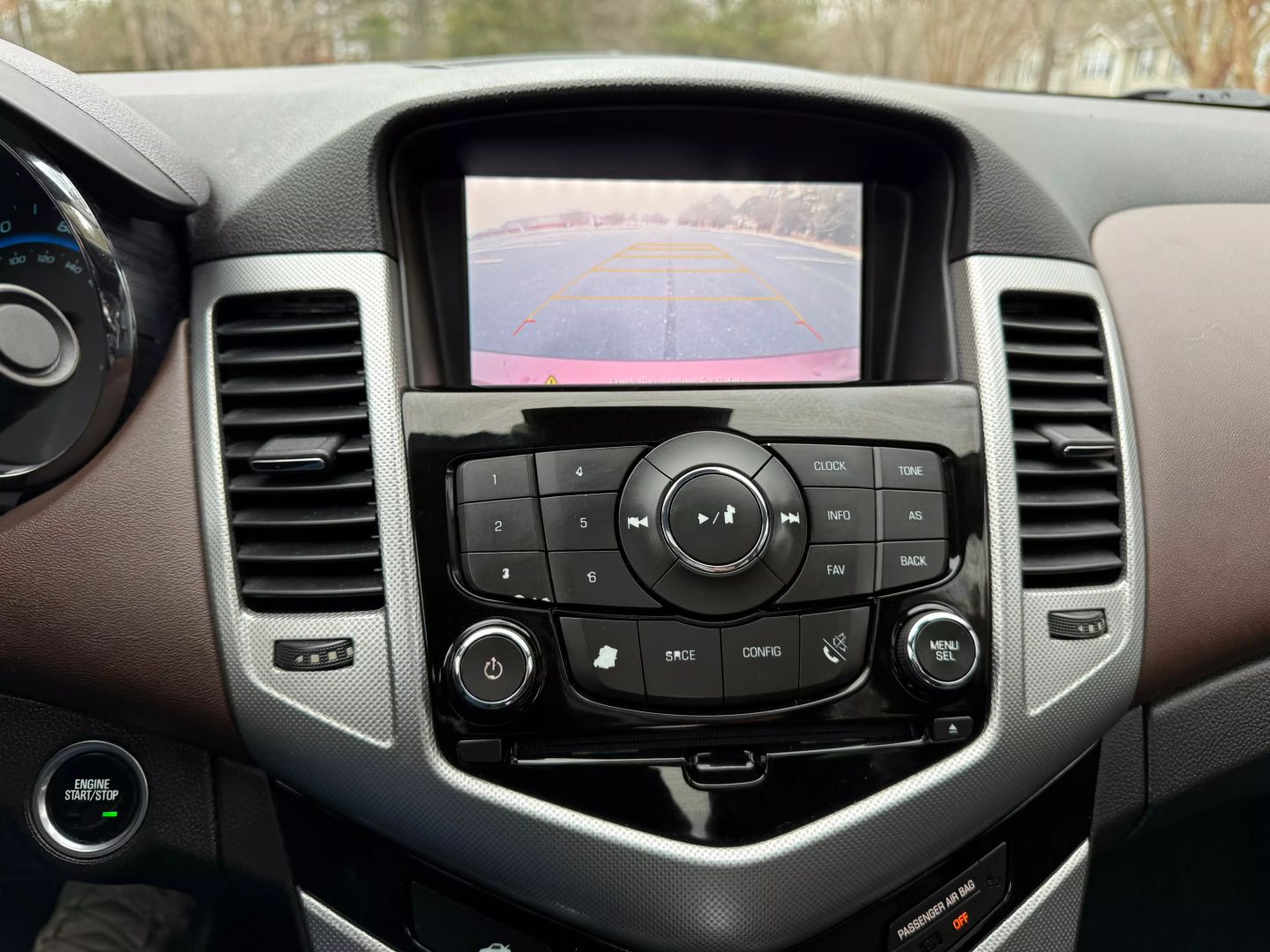 2016 Chevrolet Cruze Limited - Image 19