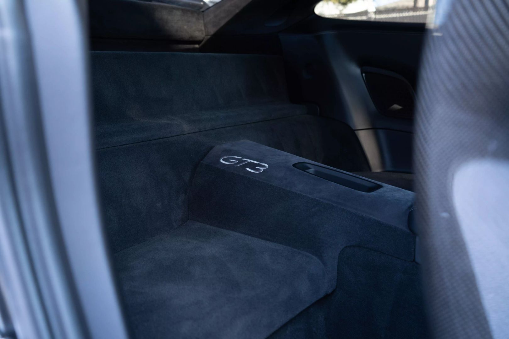 2018 Porsche 911 - Image 53