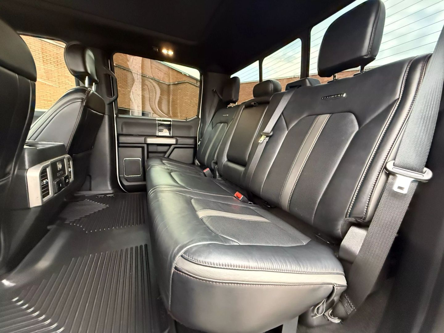 2021 Ford F250 Super Duty Crew Cab - Image 18