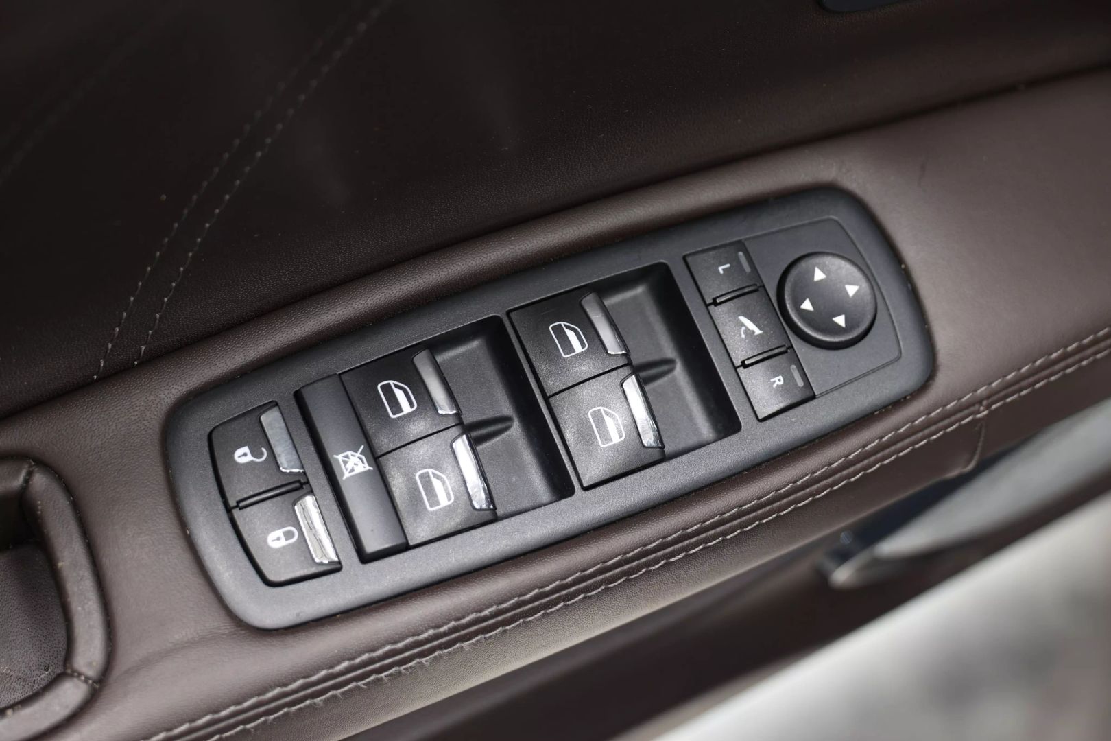 2020 Maserati Quattroporte - Image 10