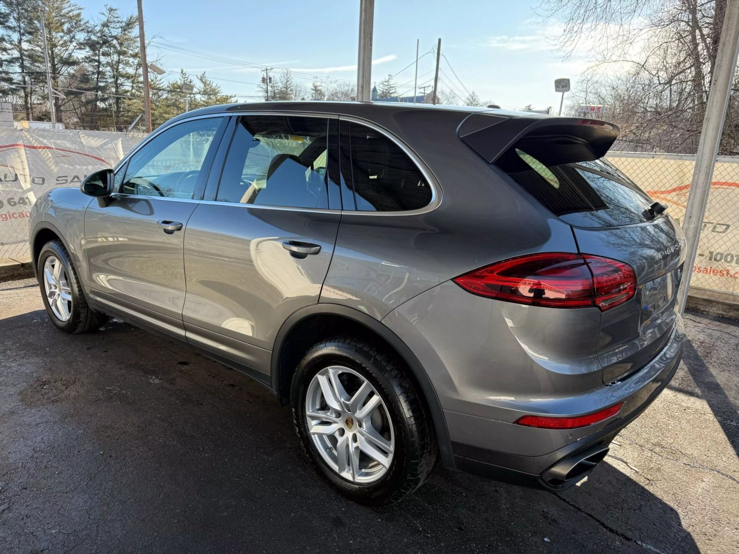 2016 Porsche Cayenne - Image 13