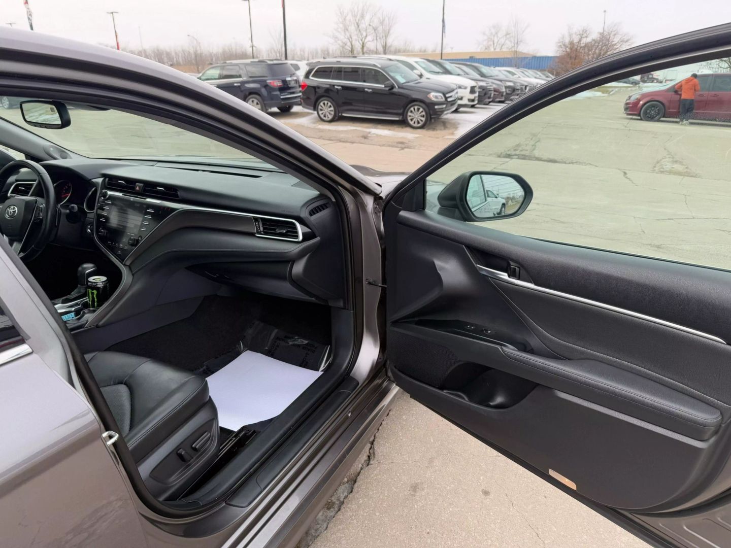 2018 Toyota Camry - Image 24