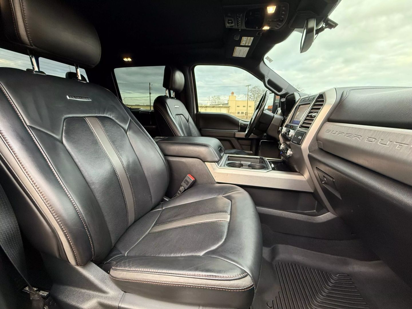 2021 Ford F250 Super Duty Crew Cab - Image 23