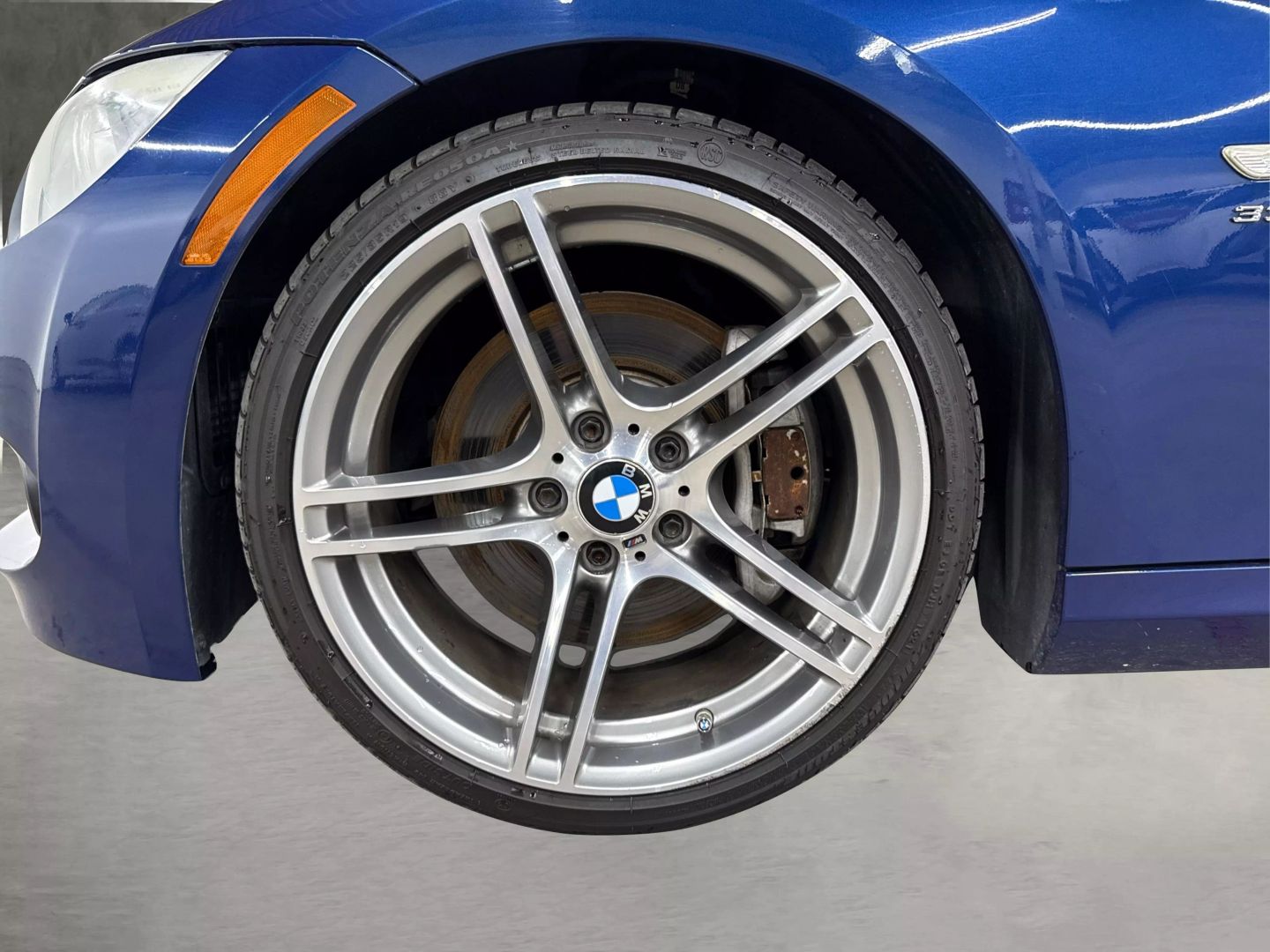 2011 Bmw 3 Series - Image 18