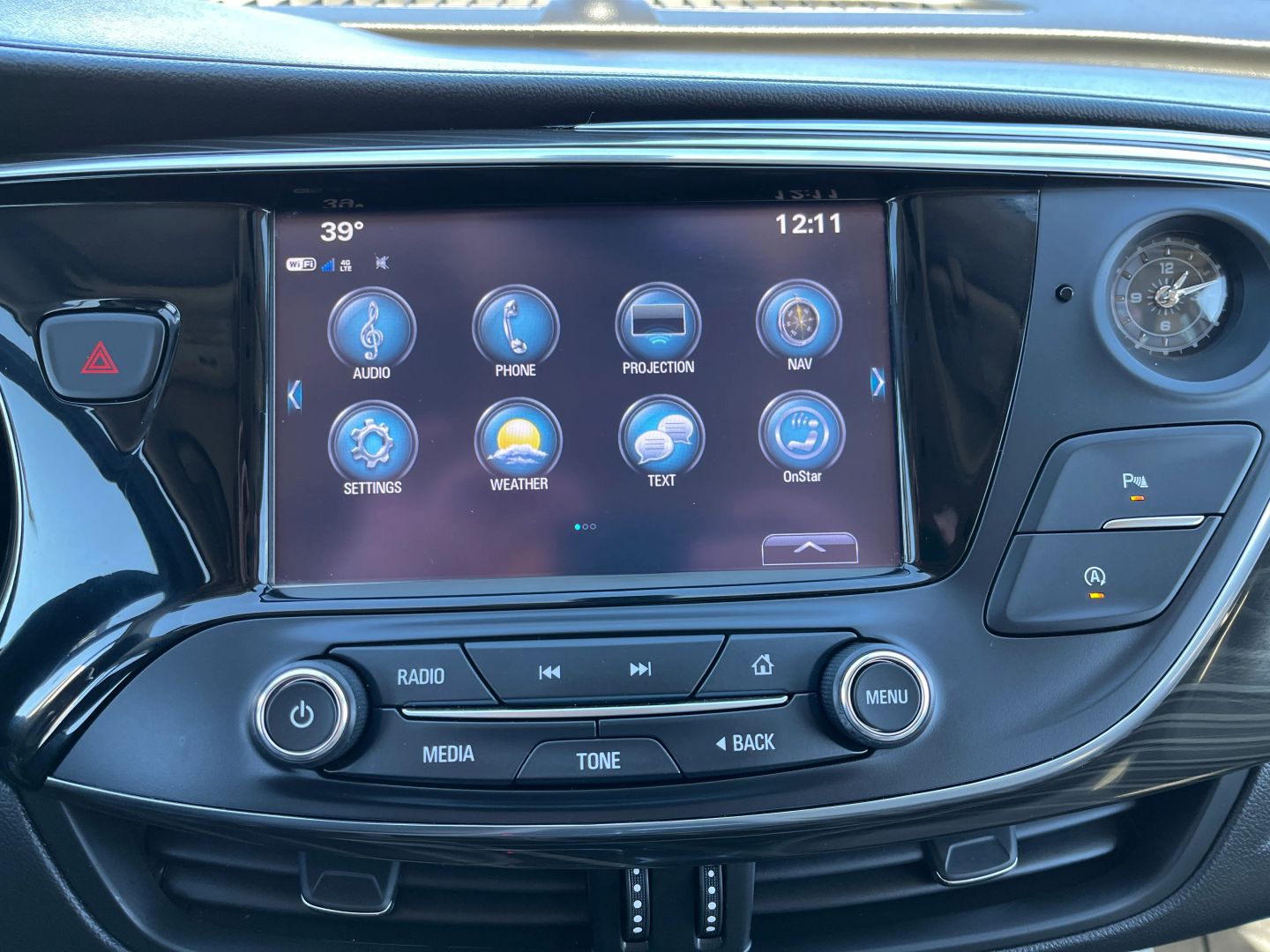 2020 BUICK ENVISION SUV 4-CYL, 2.5 LITER ESSENCE SPORT UTILITY 4D